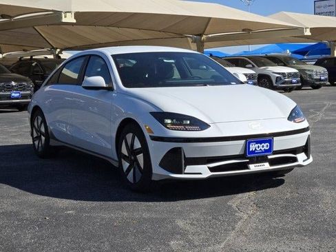 New 2025 Hyundai Ioniq 6 SE image 2
