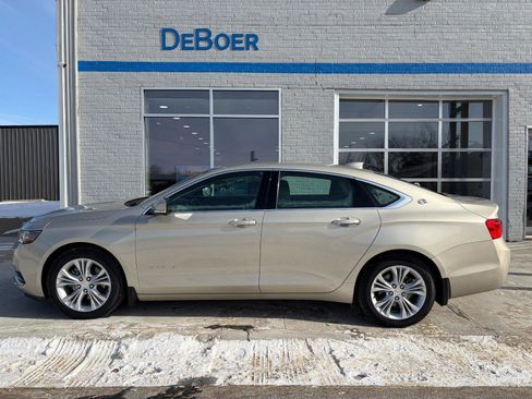 Used 2015 Chevrolet Impala LT w/ Convenience Package image 2