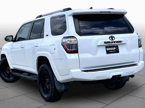 Used 2022 Toyota 4Runner SR5 RWD image 12