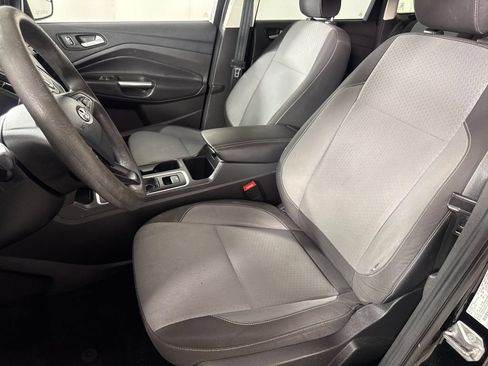 Used 2018 Ford Escape SE FWD image 11