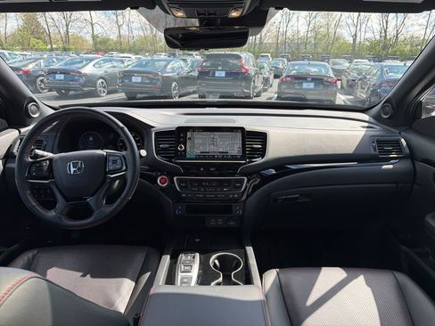 Certified 2024 Honda Ridgeline Black Edition image 12