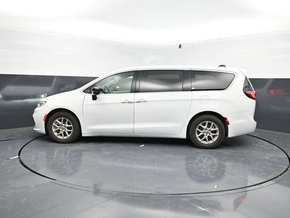 Used 2024 Chrysler Pacifica Touring-L