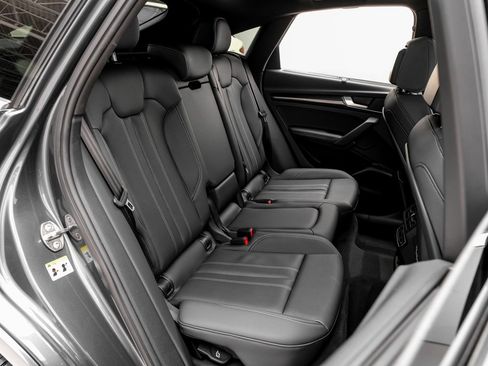 Used 2022 Audi SQ5 Prestige image 32