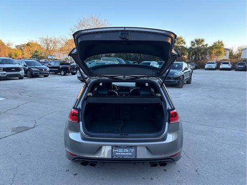 Used 2017 Volkswagen Golf R 4-Door image 45