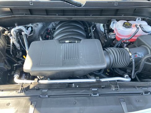 New 2026 Chevrolet Suburban Premier image 13