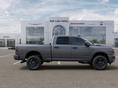 New 2026 RAM 2500 Big Horn AWD/4WD image 21