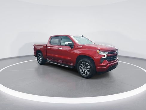 Used 2023 Chevrolet Silverado 1500 RST w/ Z71 Off-Road Package AWD/4WD image 2