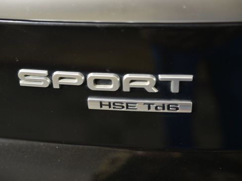Used 2016 Land Rover Range Rover Sport HSE image 22