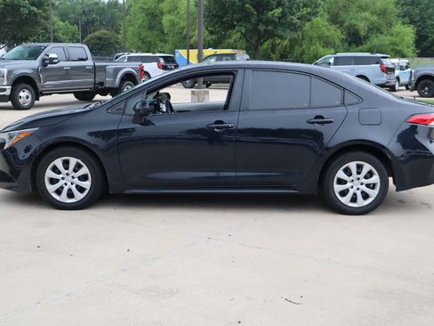 Used 2024 Toyota Corolla LE FWD image 7