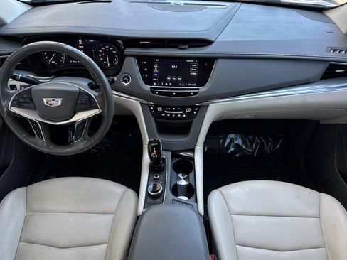 Used 2021 Cadillac XT5 Premium Luxury FWD image 15