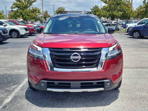 Certified 2022 Nissan Pathfinder Platinum w/ Cargo Package FWD image 2