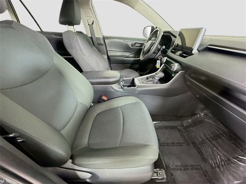 Certified 2025 Toyota RAV4 LE image 26