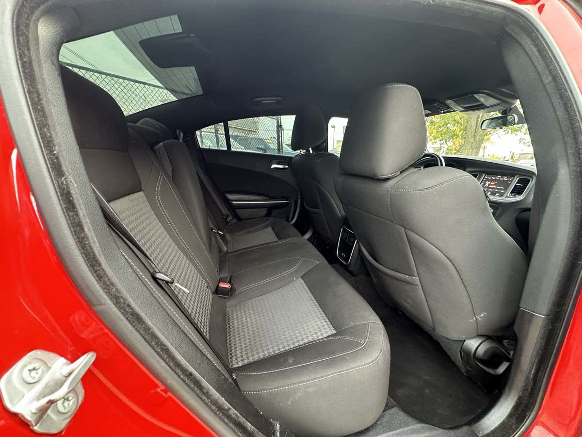 Used 2023 Dodge Charger SXT RWD image 31