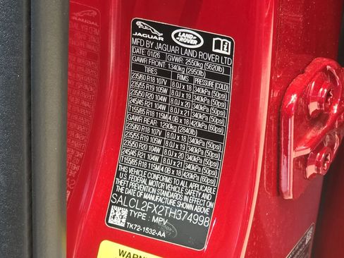 New 2026 Land Rover Discovery Sport Landmark image 36