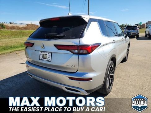 Used 2023 Mitsubishi Outlander SE image 13