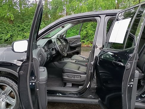 Certified 2023 Honda Ridgeline RTL image 10