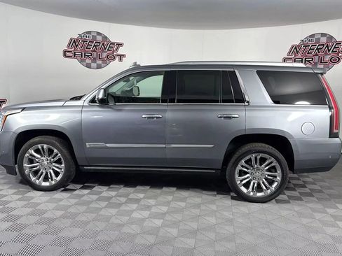 Used 2020 Cadillac Escalade Premium Luxury w/ LPO, Radiant Package AWD/4WD image 4