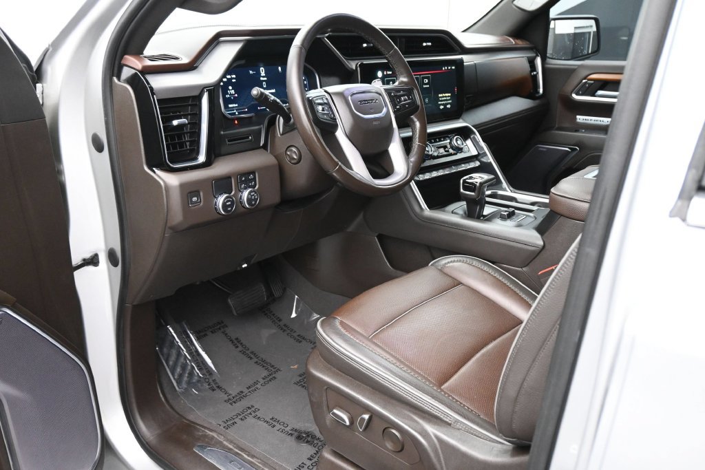 Used 2022 GMC Sierra 1500 Denali RWD image 2