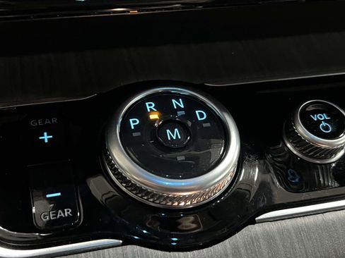 Used 2025 Ford Expedition Max Platinum w/ Platinum Ultimate Package image 29