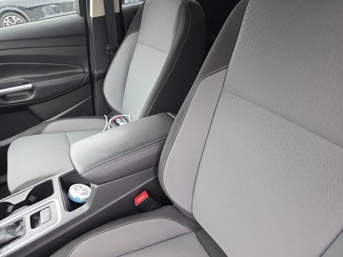 Used 2018 Ford Escape SE image 6