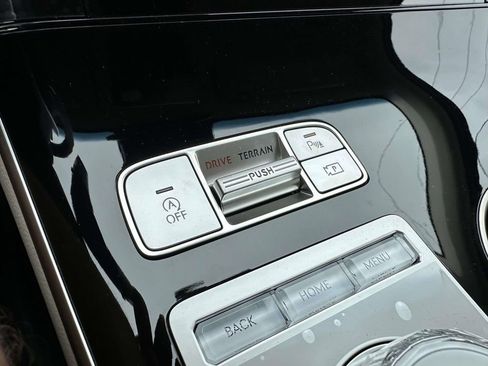 New 2026 Genesis GV70 2.5T AWD/4WD image 21