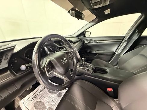 Used 2018 Honda Civic Sport image 16
