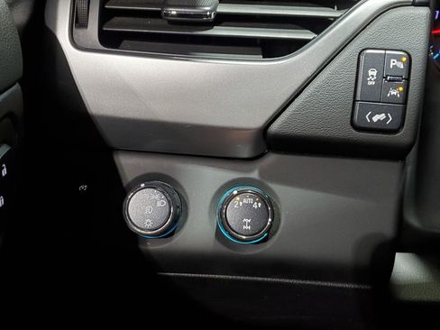 Used 2020 Chevrolet Suburban Premier image 38