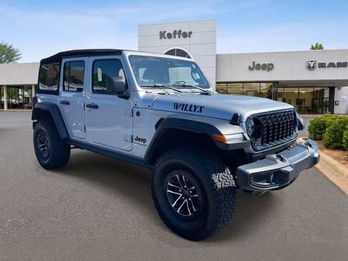 Used 2024 Jeep Wrangler Unlimited Sport AWD/4WD image 2