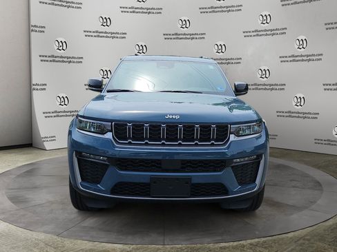 New 2026 Jeep Grand Cherokee L Limited w/ MOPAR Finishing Package AWD/4WD image 8