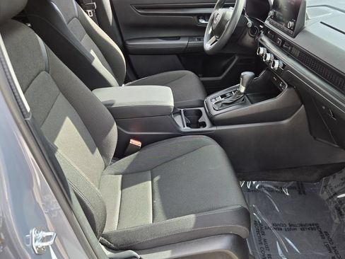 Used 2025 Honda CR-V LX image 17