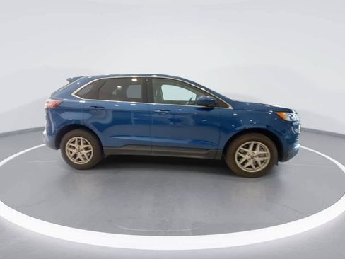 Used 2024 Ford Edge SEL AWD/4WD image 9