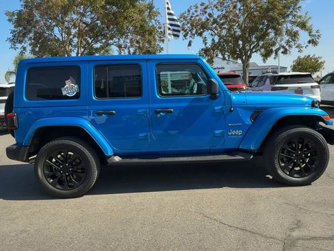 Used 2021 Jeep Wrangler Unlimited Sahara w/ Cold Weather Group image 8