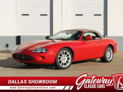 Used 2000 Jaguar XK8 Convertible image 1