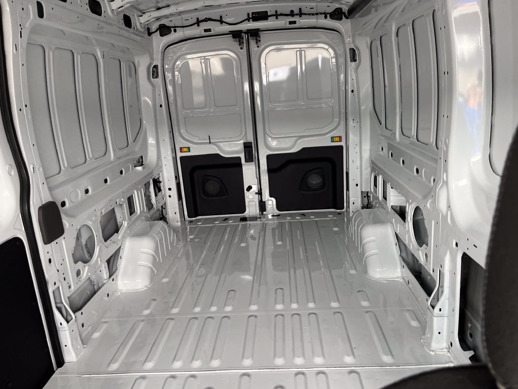 New 2027 Ford Transit 250 148 Medium Roof RWD image 13