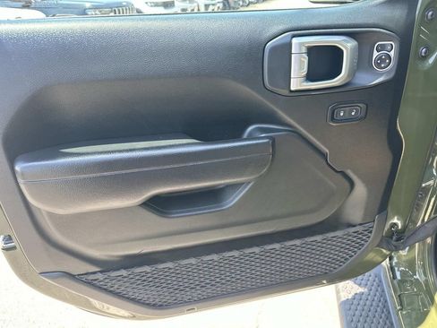 Used 2023 Jeep Wrangler Unlimited w/ Cold Weather Group AWD/4WD image 17