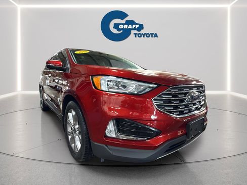 Used 2019 Ford Edge Titanium w/ Cold Weather Package AWD/4WD image 3