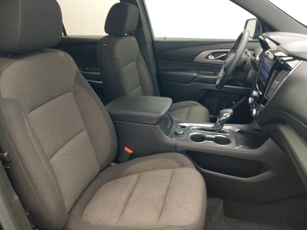Used 2023 Chevrolet Traverse LT FWD image 21