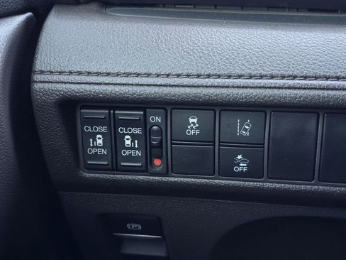 Used 2019 Honda Odyssey EX image 20