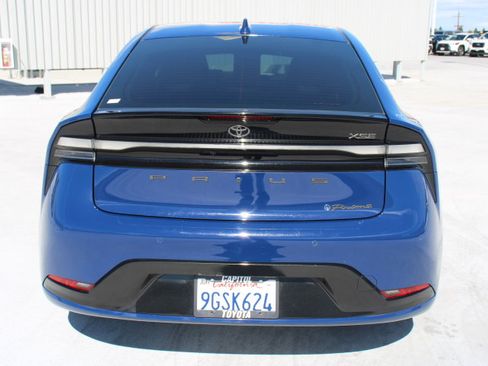 Used 2023 Toyota Prius Prime FWD image 4