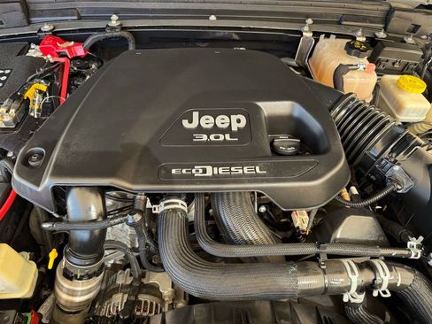 Used 2021 Jeep Wrangler Unlimited Rubicon AWD/4WD image 49