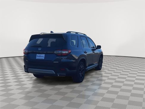 New 2025 Honda Pilot Touring image 8