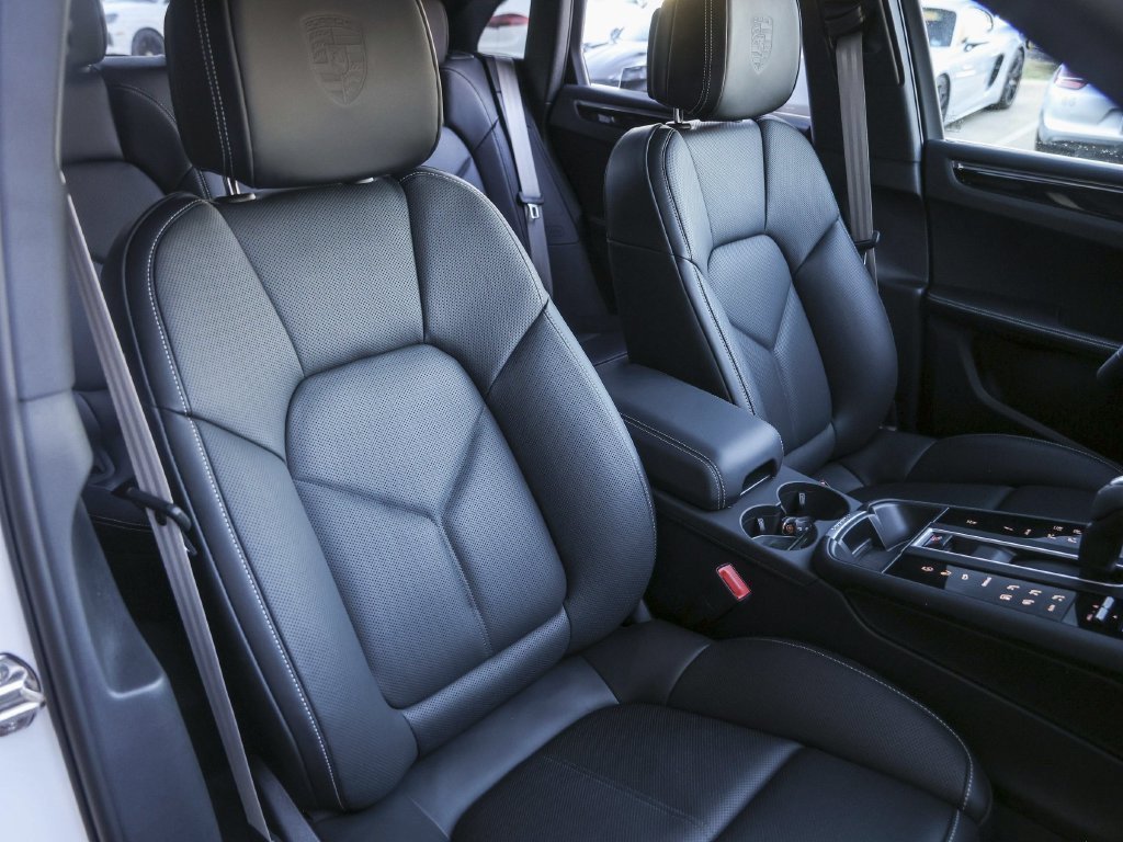 Certified 2026 Porsche Macan S AWD/4WD image 40