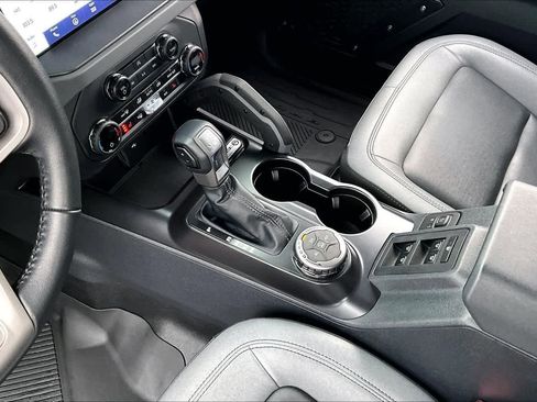 Used 2024 Ford Bronco Big Bend image 17