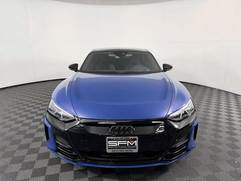 Used 2022 Audi e-tron GT Prestige AWD/4WD image 4