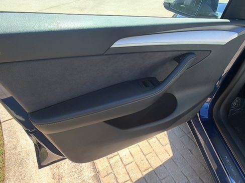 Used 2023 Tesla Model Y Long Range image 14