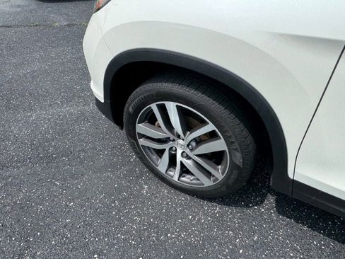 Used 2018 Honda Pilot Elite image 9