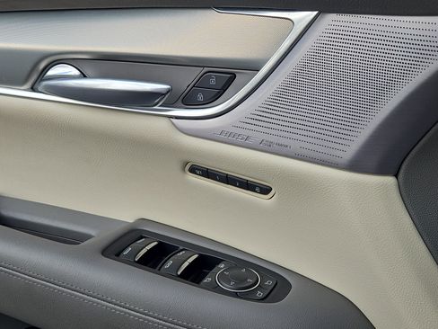 Used 2022 Cadillac XT5 Premium Luxury image 24