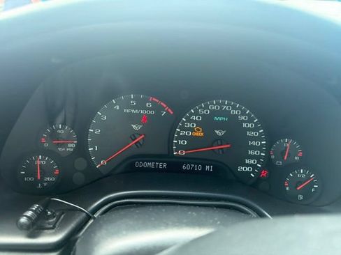 Used 1999 Chevrolet Corvette Coupe RWD image 3