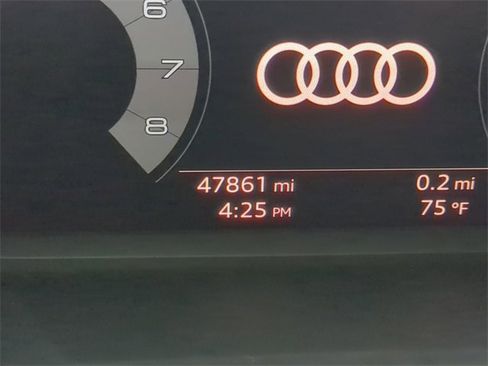 Used 2022 Audi Q3 2.0T Premium Plus w/ Premium Plus Package image 32