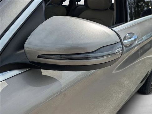 Used 2020 Mercedes-Benz GLC 300 w/ Premium Package image 10